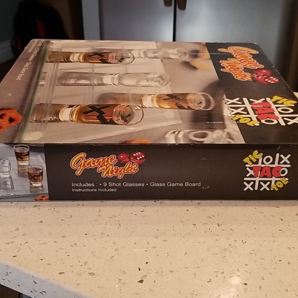 Tic tac toe drinking game board - Picture 3 of 3